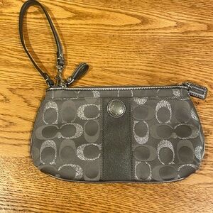 Women’s Coach Wristlet